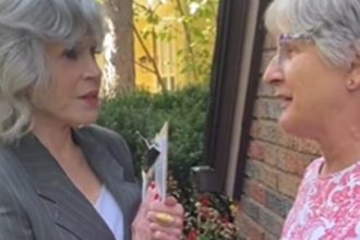 commies-for-kamala?-hanoi-jane-fonda-campaigning-door-to-door-for-harris-in-michigan-(video)