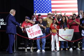 mystery:-trump-tucson-rally-attendees-suffer-painful-eye-injuries