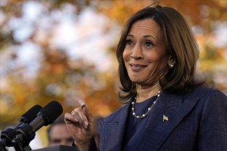 falling-apart-at-the-seams:-during-final-weeks-of-the-campaign,-momentum-shifts-against-kamala-harris