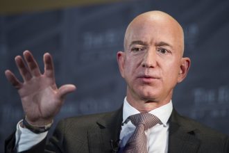 jeff-bezos:-no-one-trusts-journalists-and-it’s-journalist’s-fault