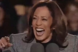 awkward:-kamala-harris-tells-audience-to-chant-their-own-names,-crowd-goes-completely-silent-(video)