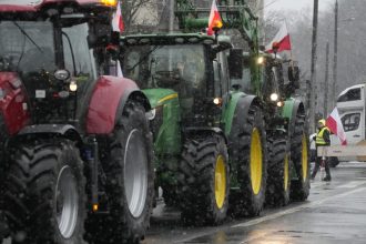 no-farmers,-no-food:-uk-farmers-descend-on-london-to-protest-labour’s-insane-farm-inheritance-tax