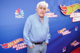 watch:-jay-leno-injured-again,-he-comes-clean-when-asked-about-it