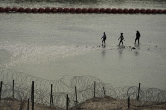 remember-those-buoys-gov.-abbott-installed-in-the-rio-grande?-well…