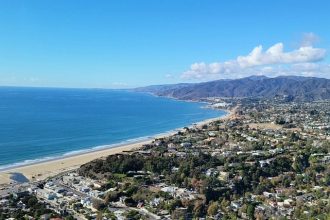 new-aerial-photos-from-palisades-fire-show-unfathomable-devastation