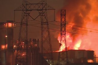 power-plant-in-moss-landing,-ca-erupts-in-flames,-triggers-immediate-evacuation-order-over-toxic-air-hazard