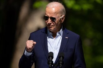 ‘pure-socialist-wish-fulfillment’:-biden-attempts-to-trump-proof-aoc’s-favorite-jobs-program