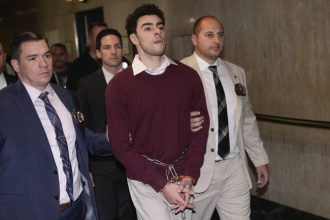 leftist-luigi-mangione-groupies-pack-nyc-courtroom-in-twisted-show-of-support-ahead-of-murder-hearing