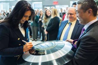 dni-head-tulsi-gabbard-signs-the-‘captain-america’-shield