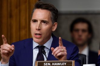 hawley-renews-call-for-inspector-general-for-ukraine-aid